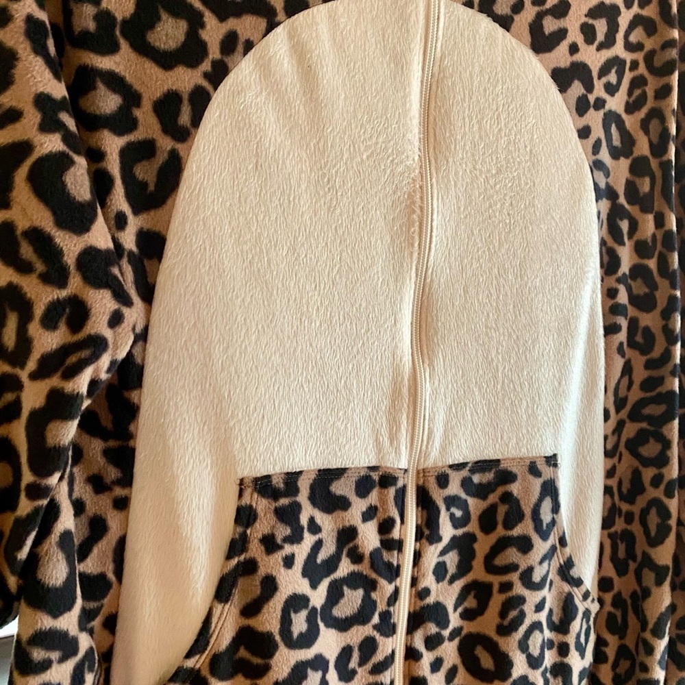 Torrid Leopard Print Onesie Pajamas Size 1/2X NWT! - Picture 5 of 12